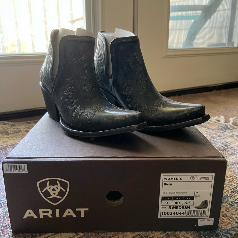 Ariat Dixon booties